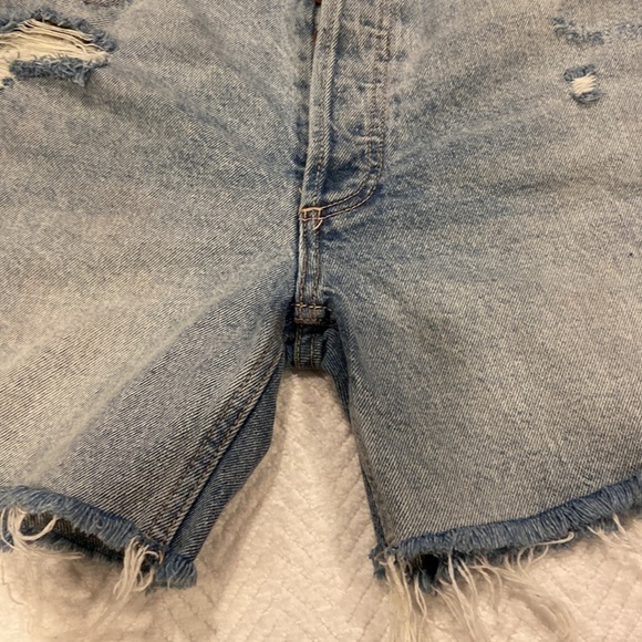 FREE PEOPLE DENIM SHORTS size 25. Button fly. - Picture 5 of 10